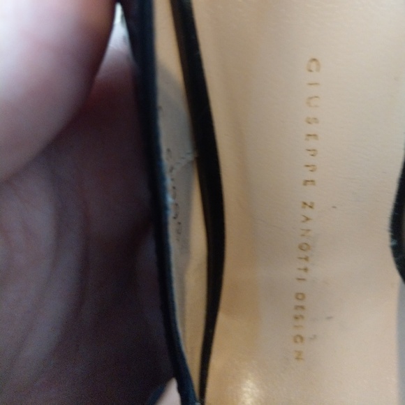 Sold Designer Giuseppe Zanotti Black Leather Pump Heels Size 6.5 - Picture 4 of 5